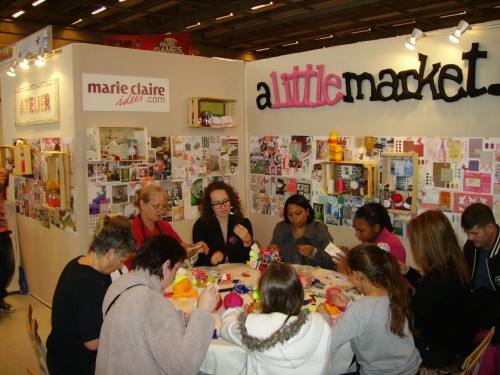 innocent, solidarite, mets, bonnet, petits, freres, pauvres, caritatif, tricot, rigolot, customisation, recup, foire, paris, atelier, gratuit