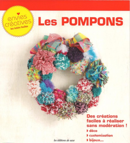 pompon, editions, saxe, creation,tea cosy, repose pied, coussin, sac , ouvrage, tricot , crochet, fleur , coton